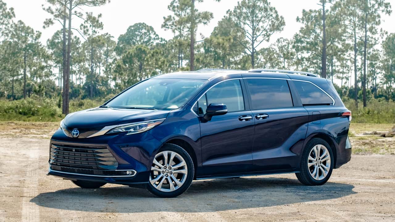 Toyota Sienna XLE vs LE: Key Comparisons