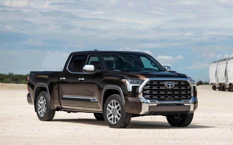 Toyota Tacoma vs Tundra Size Comparison